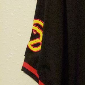 Nike Atlanta Hawks shirt